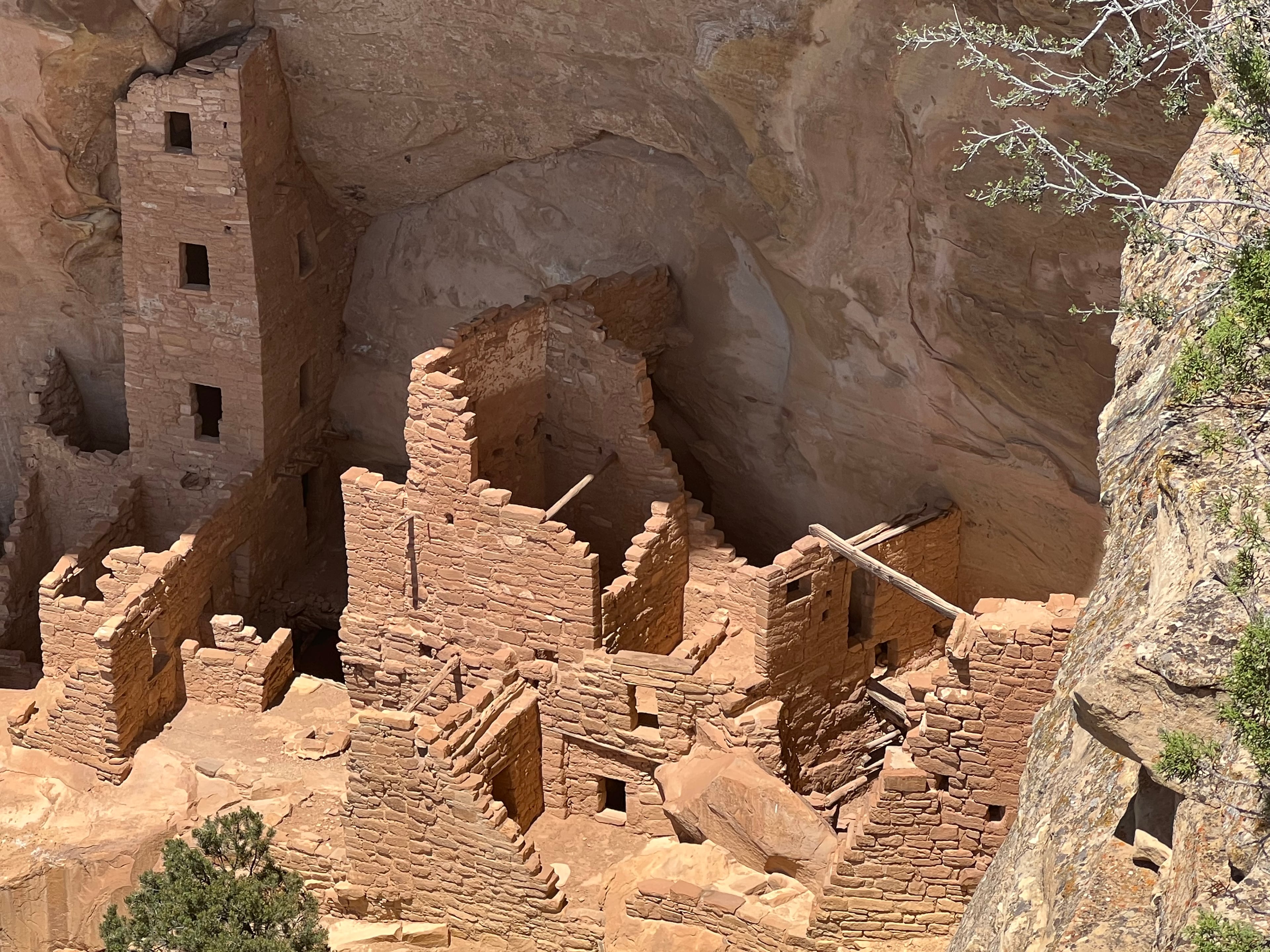 Ancestral Puebloan cliff dwelling at Mesa Verde National Park
