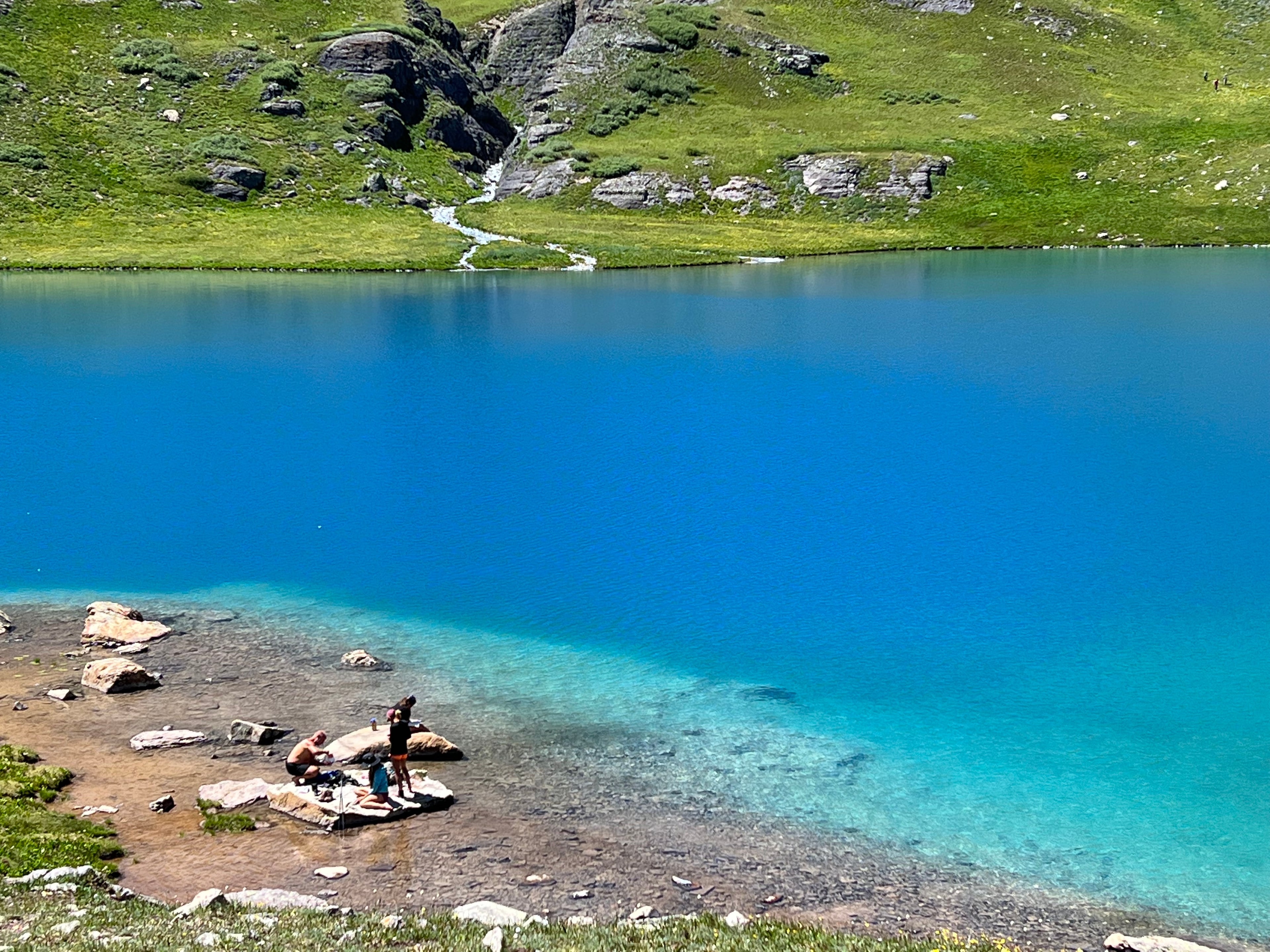 Turquoise waters of Ice Lake